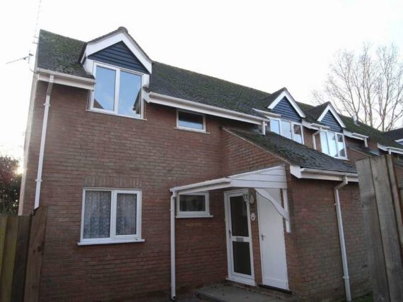 2 bedroom Flat to re...